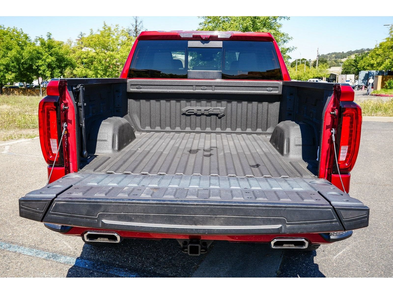 Used 2024 GMC Sierra 1500 AT4 w/ Technology Package AWD/4WD image 25