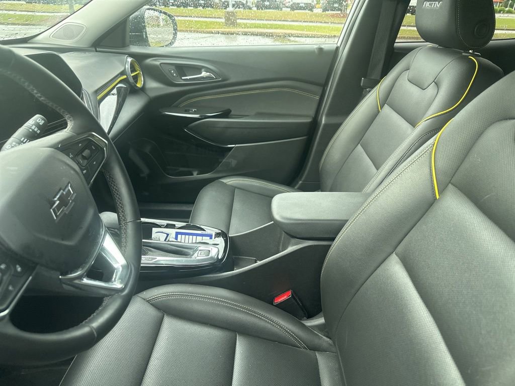 Used 2024 Chevrolet Trax ACTIV w/ Sunroof Package FWD image 9