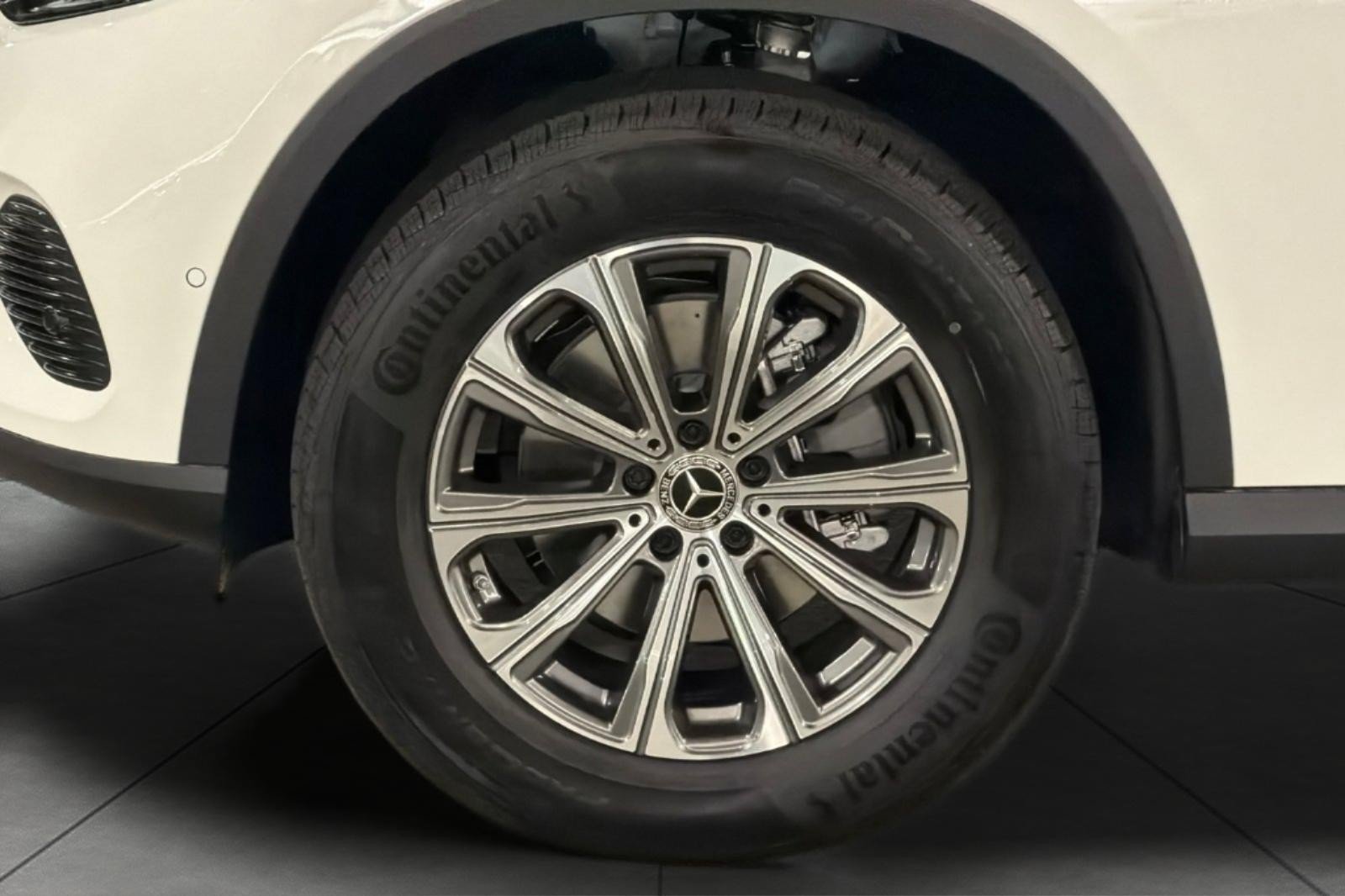 Used 2024 Mercedes-Benz GLC 300 image 25