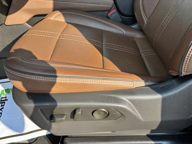 Certified 2025 Chevrolet Tahoe High Country w/ Sun And Tow Package AWD/4WD image 16