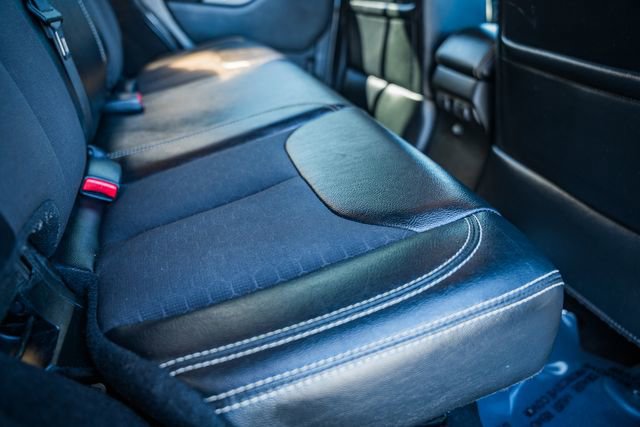 Used 2018 Jeep Wrangler Unlimited Sport AWD/4WD image 33