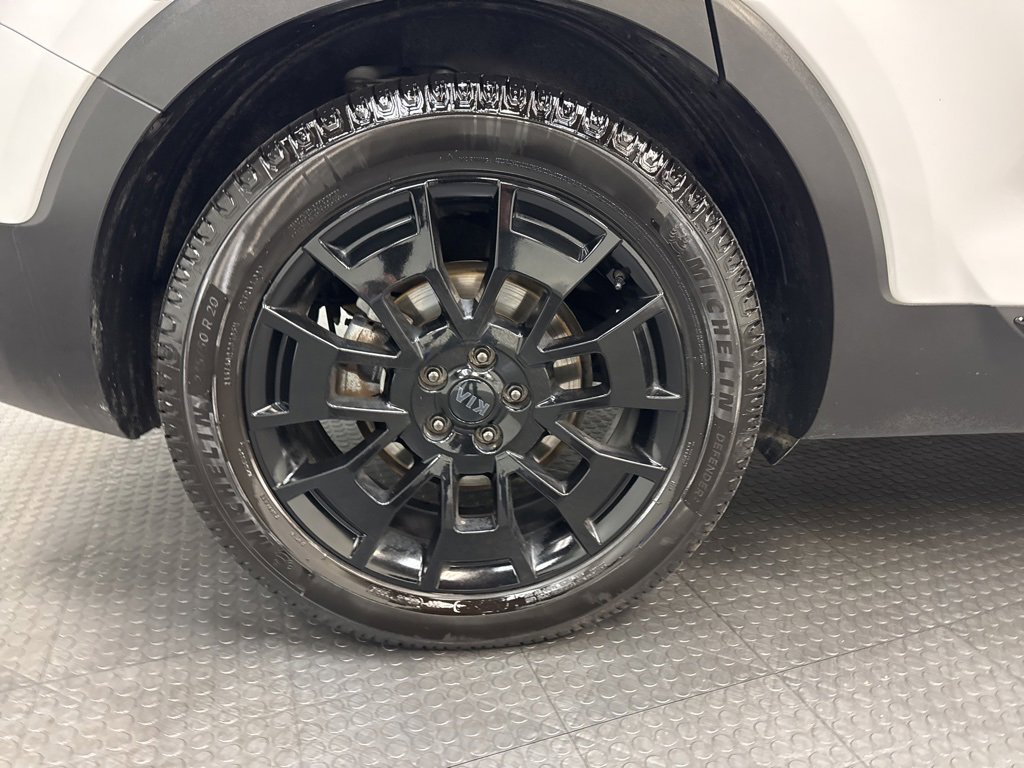 Used 2021 Kia Telluride SX w/ SX Prestige Package image 9