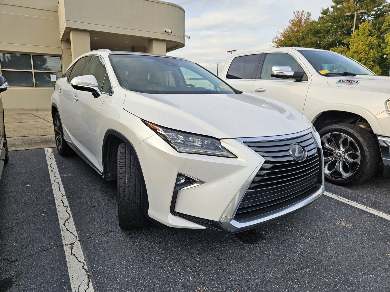 Used 2018 Lexus RX 450h AWD w/ Premium Package image 4