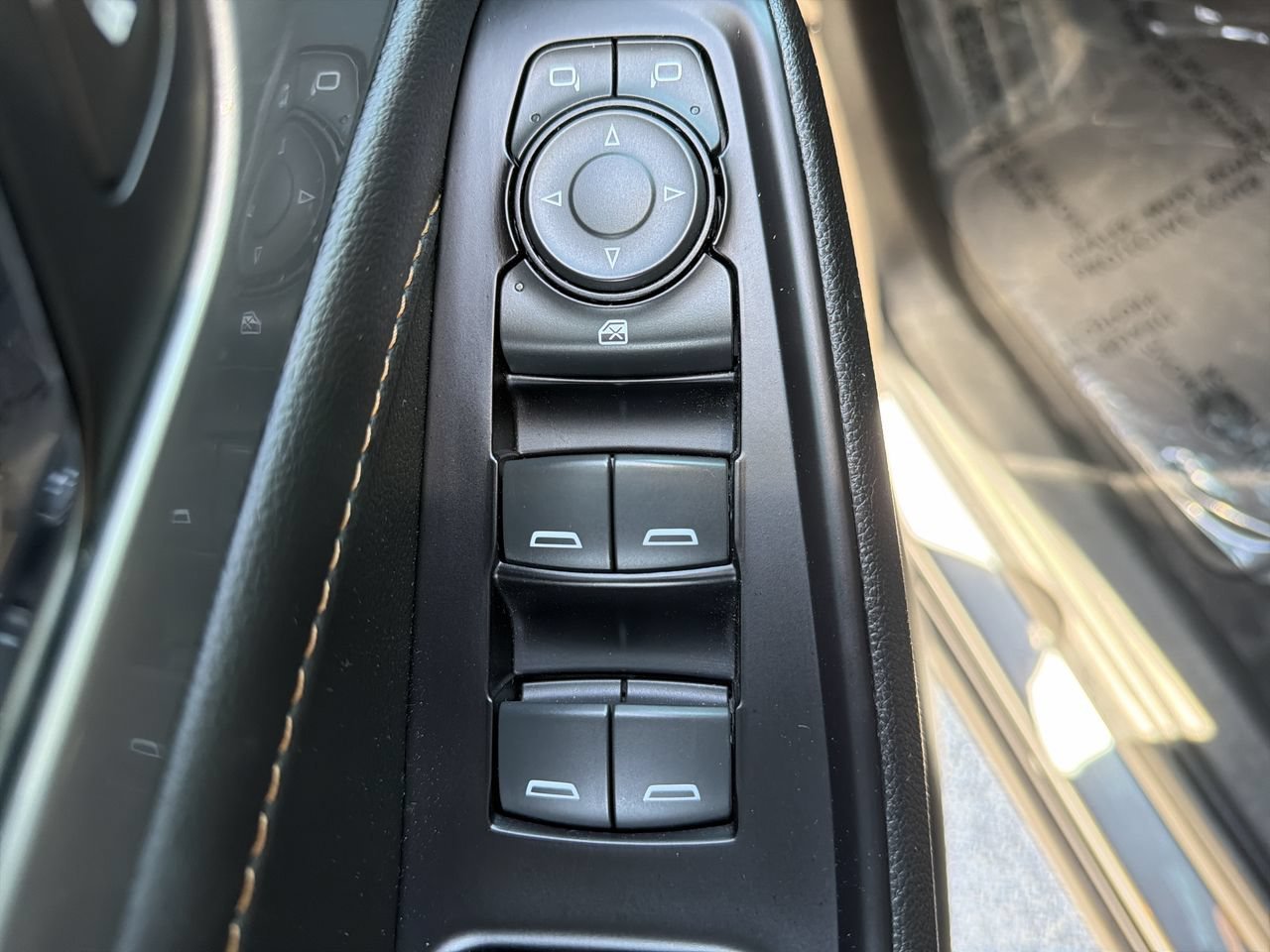 Used 2020 Chevrolet Traverse LS AWD/4WD image 17