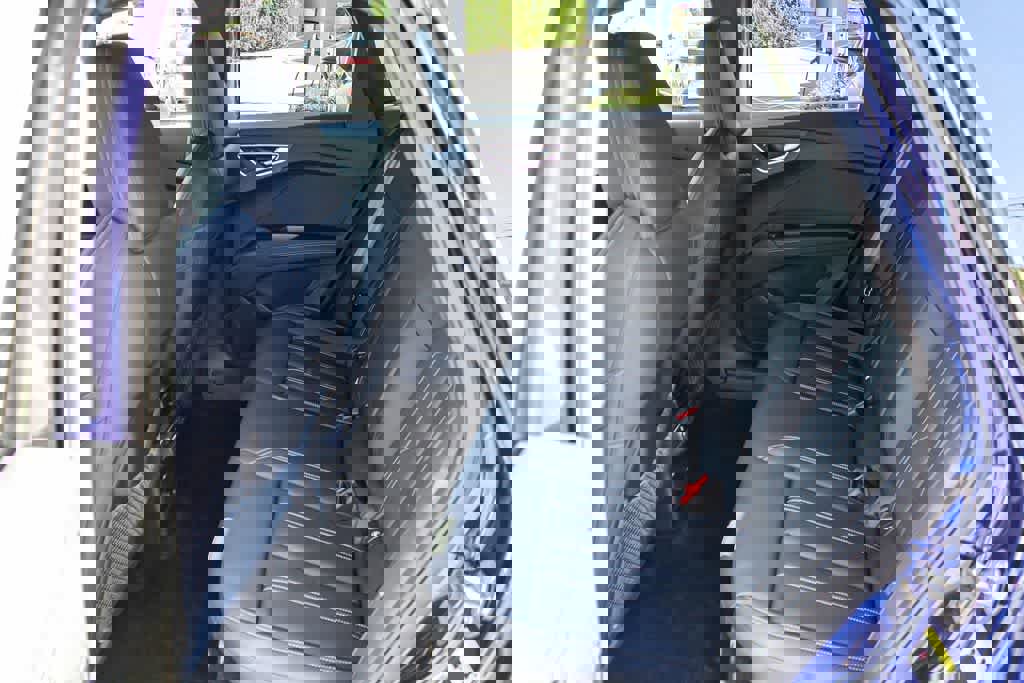 Used 2025 Audi Q4 e-tron Premium Plus w/ Premium Plus AWD/4WD image 15