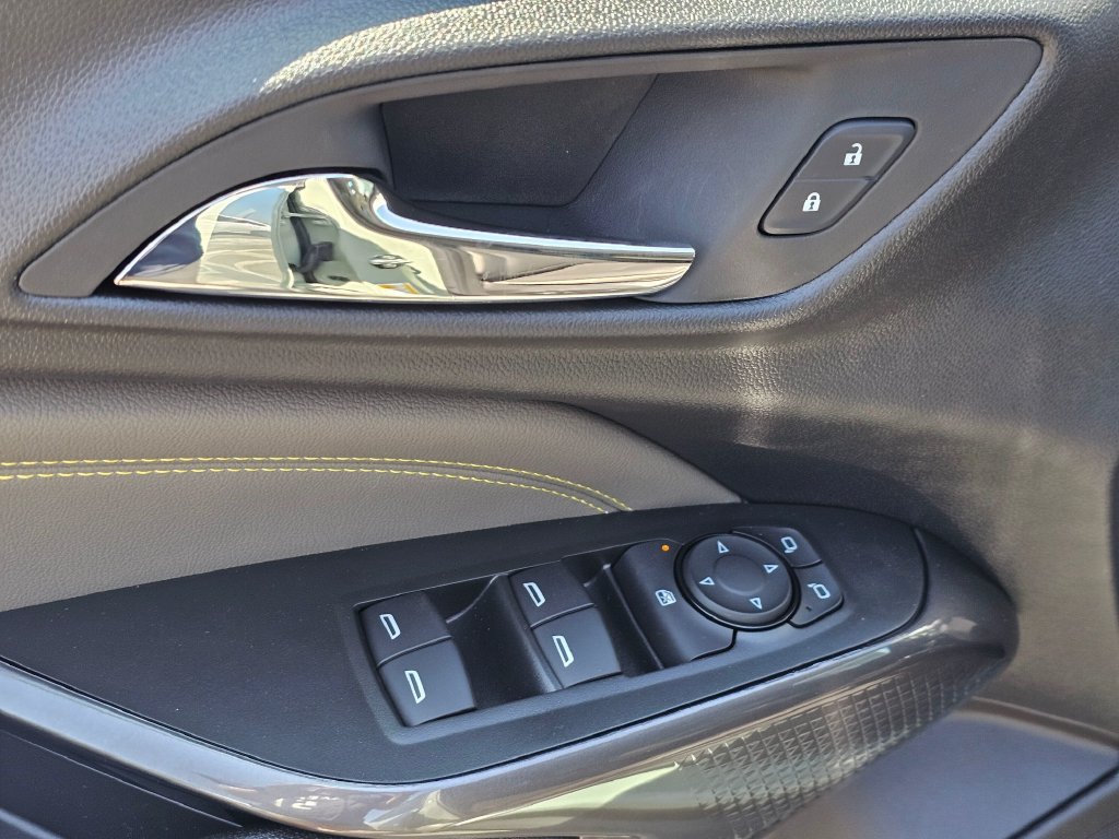 New 2026 Chevrolet Trax ACTIV w/ Sunroof Package FWD image 22