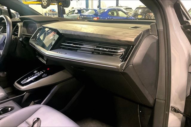 Certified 2024 Audi Q4 e-tron Prestige image 16