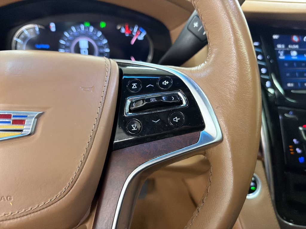 Used 2017 Cadillac Escalade Platinum AWD/4WD image 23