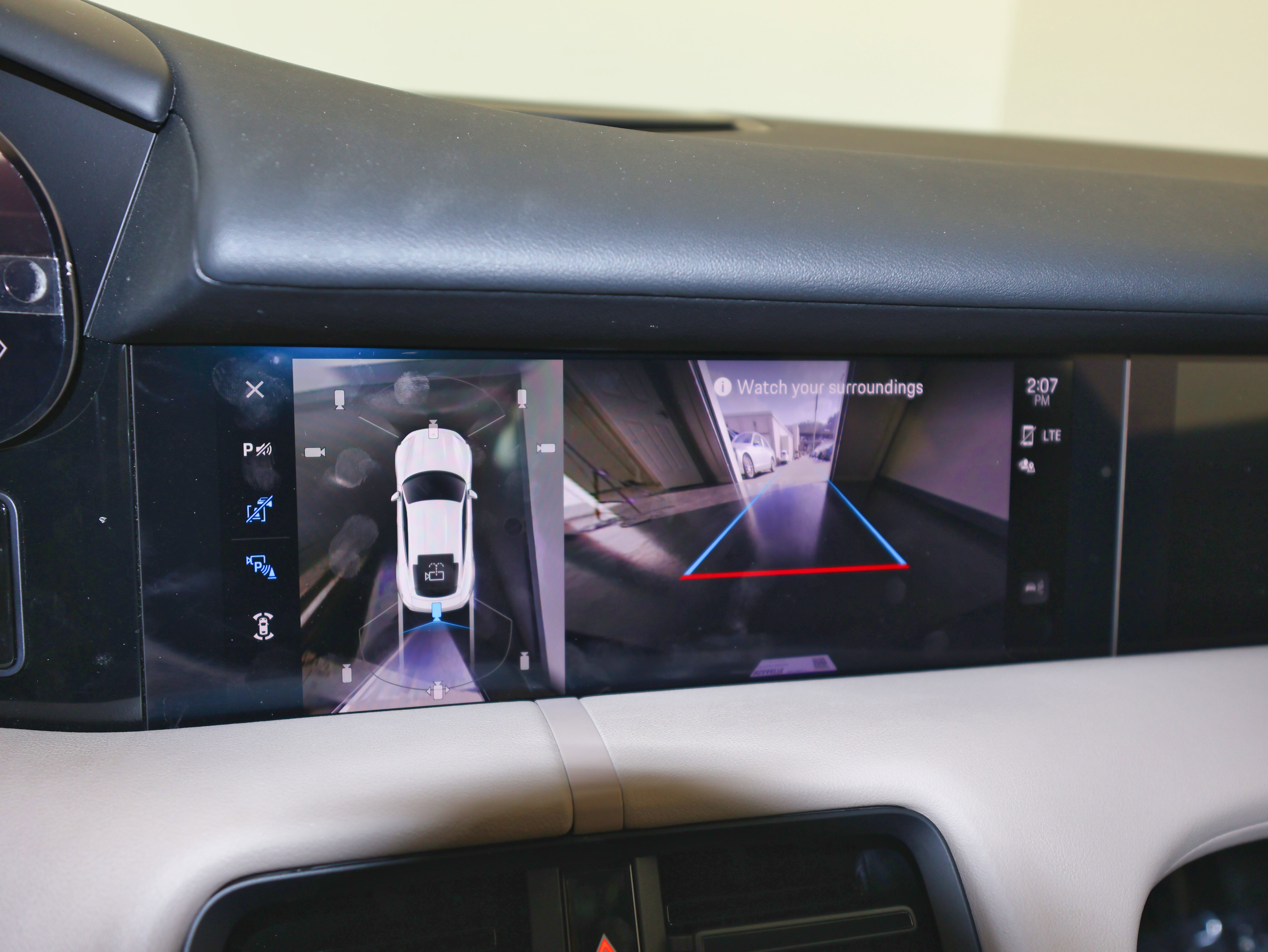 Used 2022 Porsche Taycan 4S image 35