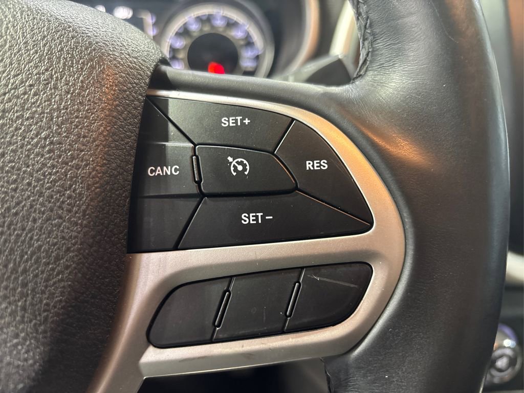 Used 2018 Jeep Cherokee Latitude Plus image 27