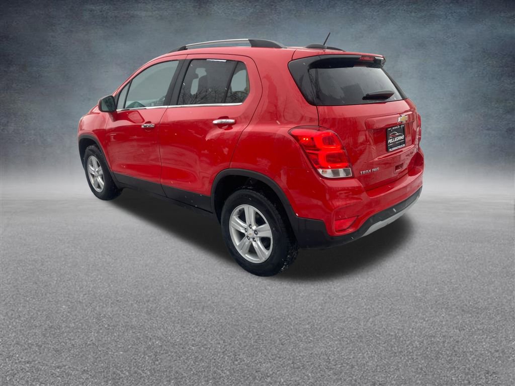 Used 2020 Chevrolet Trax LT w/ LT Convenience Package image 3