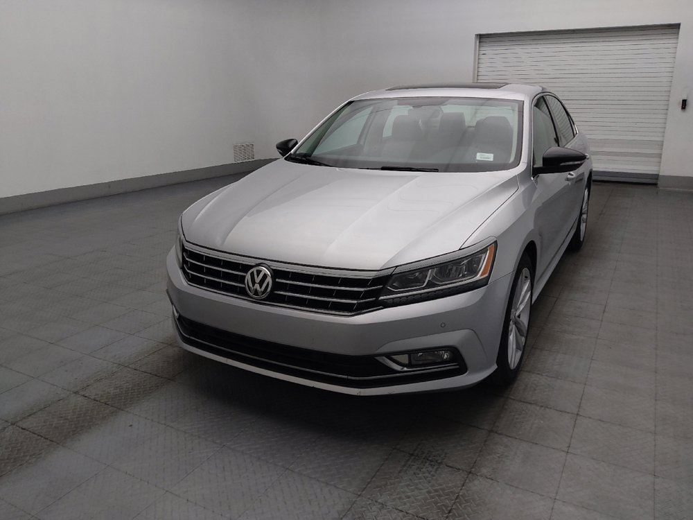 Used 2018 Volkswagen Passat 2.0T SE FWD image 15
