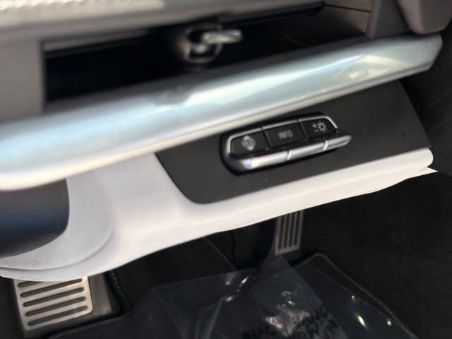 Used 2023 Chevrolet Corvette Stingray Premium Conv w/ Z51 Performance Package RWD image 18