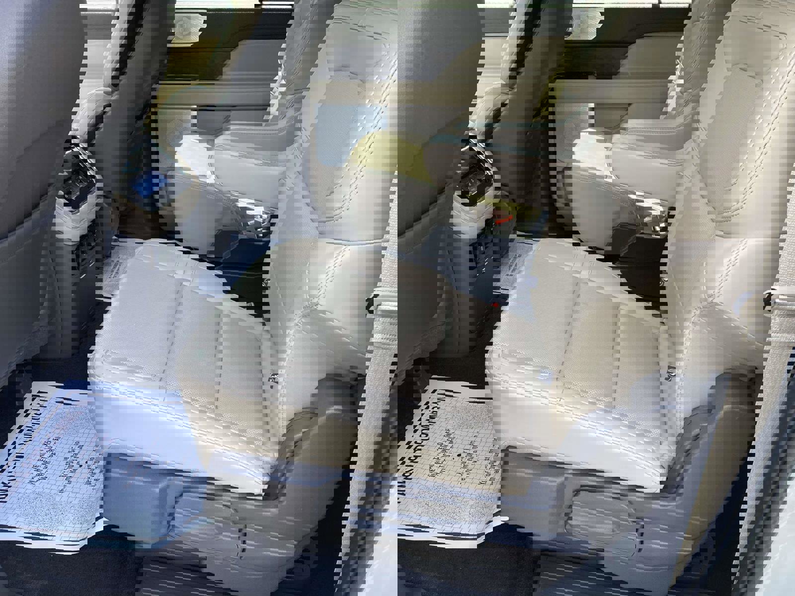 Certified 2024 Lincoln Navigator L Reserve AWD/4WD image 17