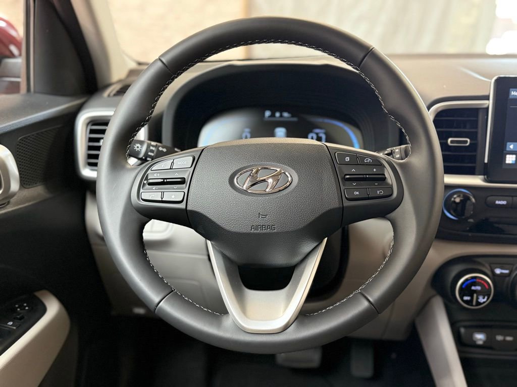New 2026 Hyundai Venue SEL image 18