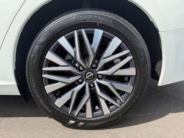 Used 2025 Nissan Altima 2.5 SV image 7