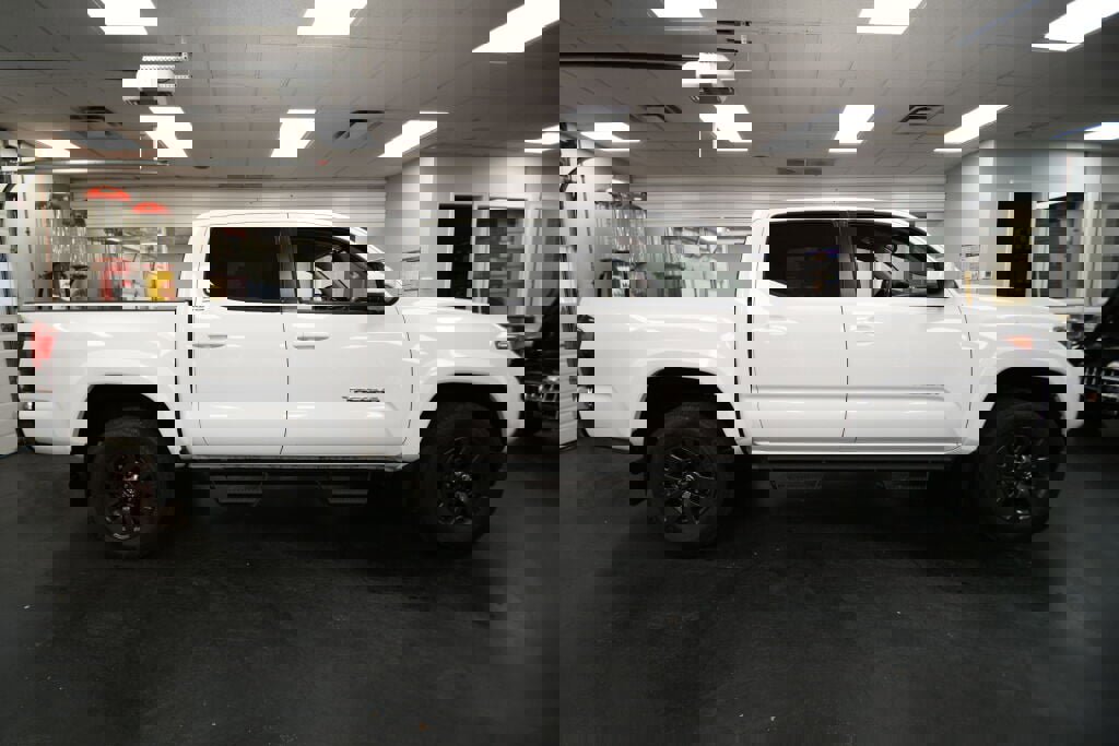 Certified 2023 Toyota Tacoma SR5 image 8