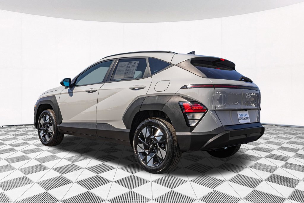Certified 2025 Hyundai Kona SEL AWD/4WD image 8