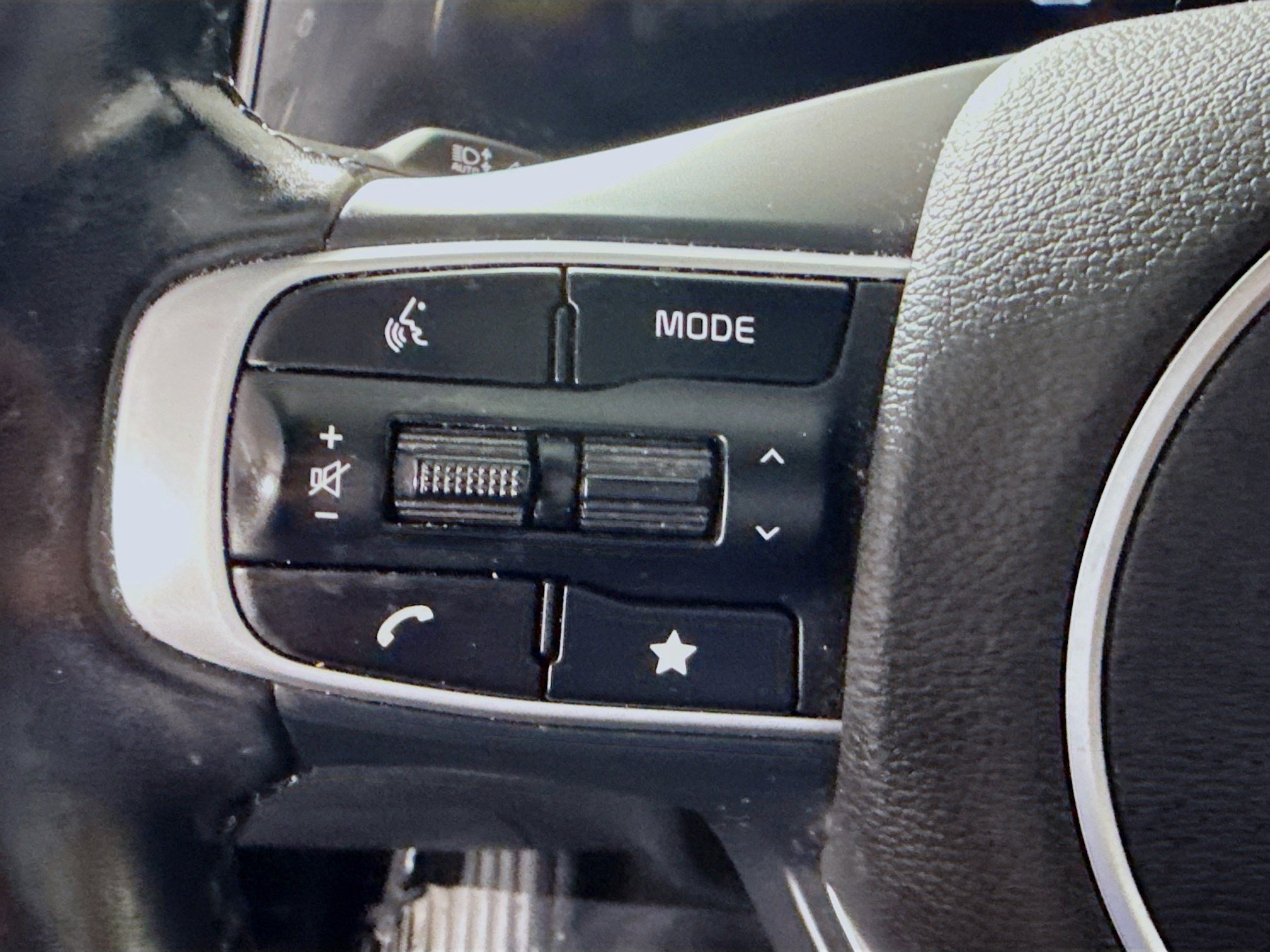 Used 2023 Kia Sportage EX image 14