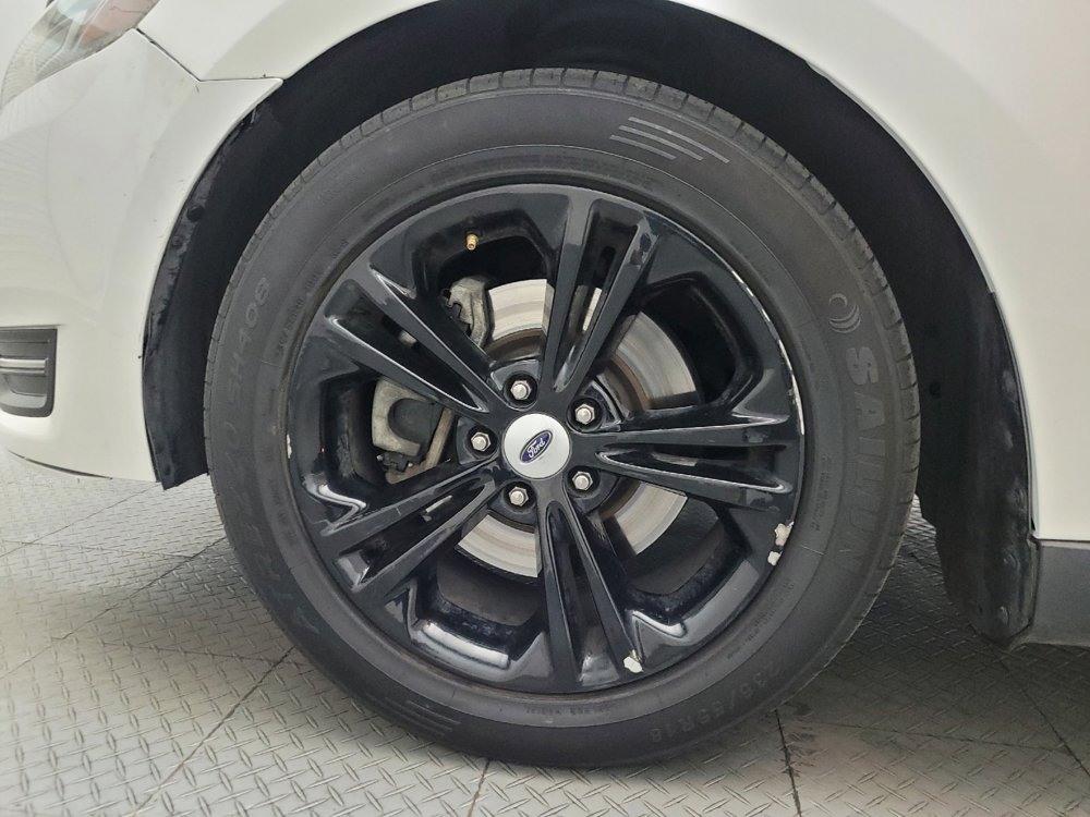 Used 2016 Ford Taurus SEL w/ Equipment Group 201A image 31