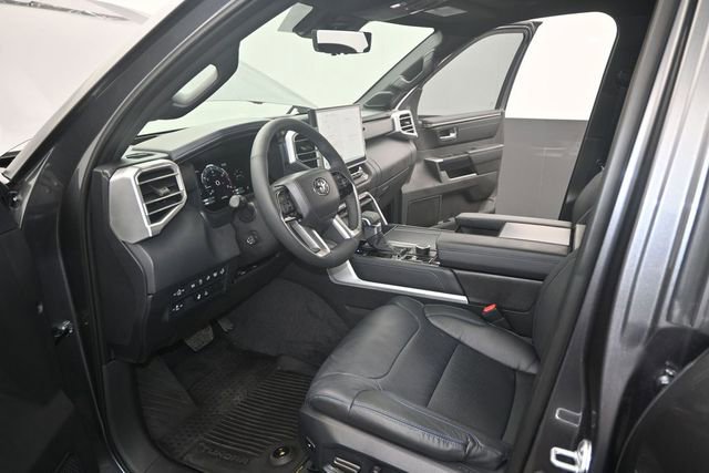 Used 2025 Toyota Tundra Platinum AWD/4WD image 4