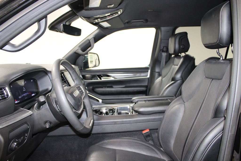 Used 2024 Jeep Wagoneer Series II w/ Flexible Seating Group AWD/4WD image 21