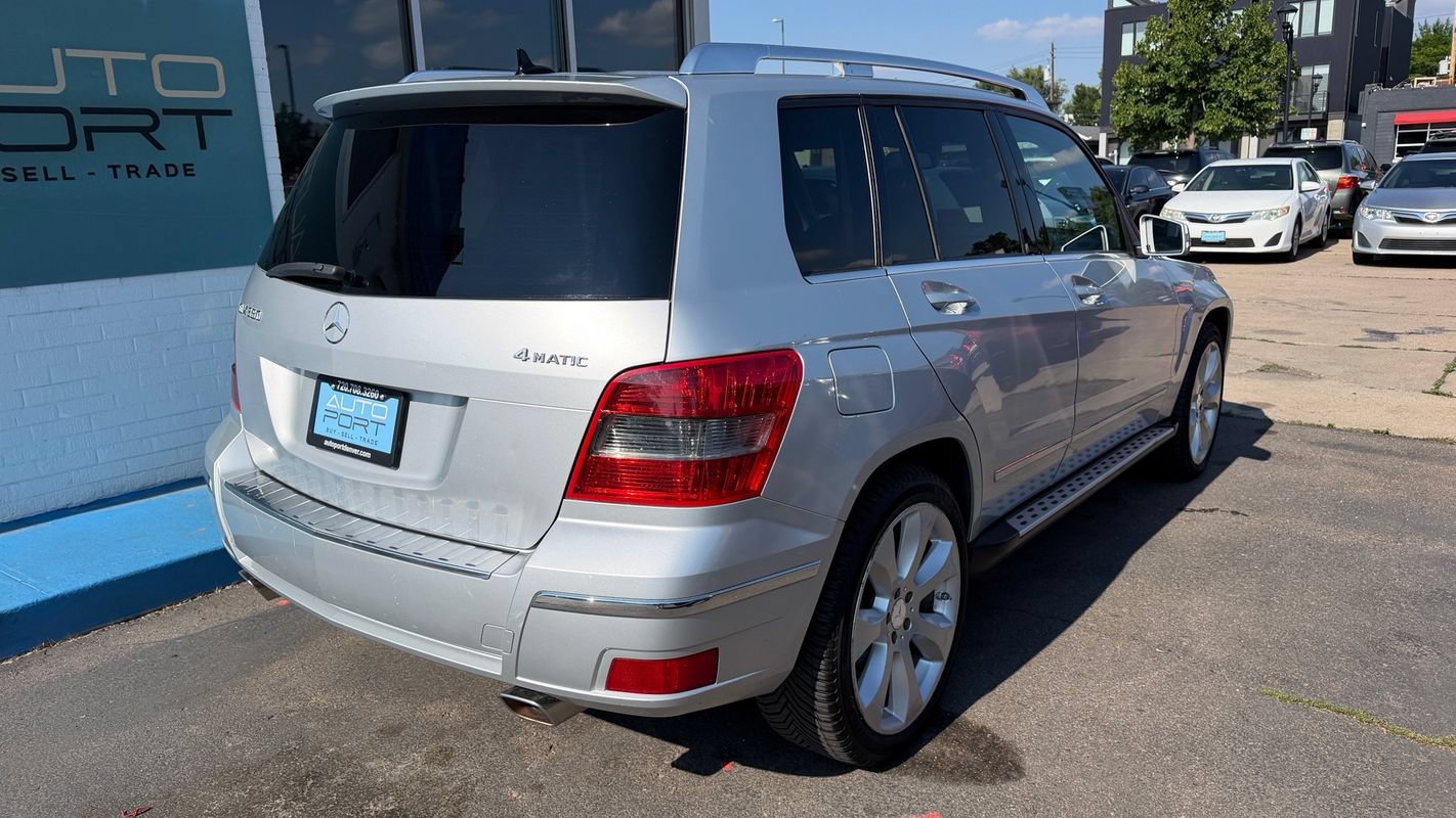 Used 2010 Mercedes-Benz GLK 350 4MATIC image 2