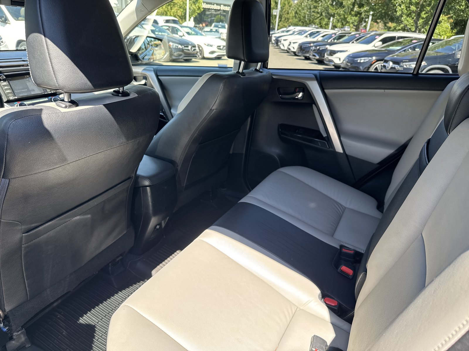 Used 2017 Toyota RAV4 Limited AWD/4WD image 16
