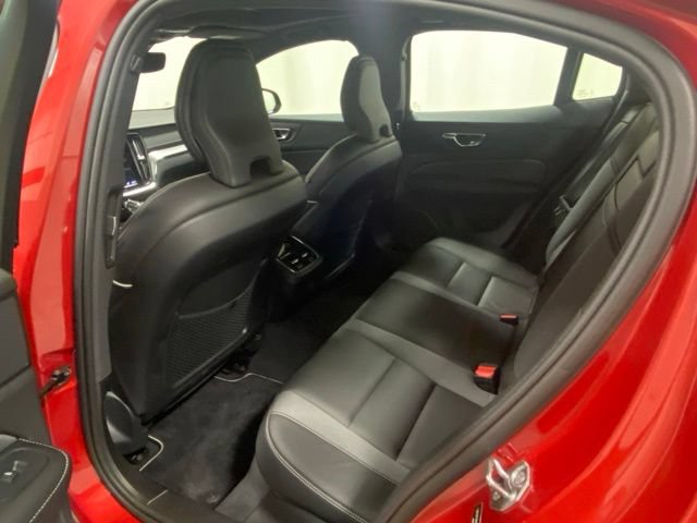 Used 2021 Volvo S60 T5 R-Design FWD image 11