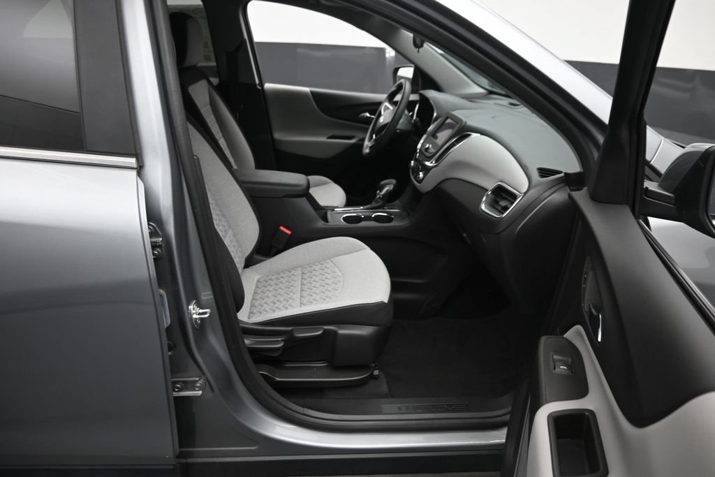 Used 2023 Chevrolet Equinox LT FWD image 9