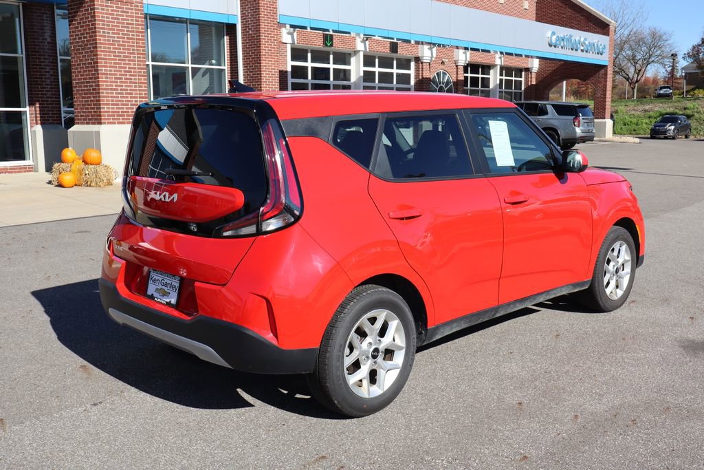 Used 2025 Kia Soul LX w/ Option Group 015 image 30