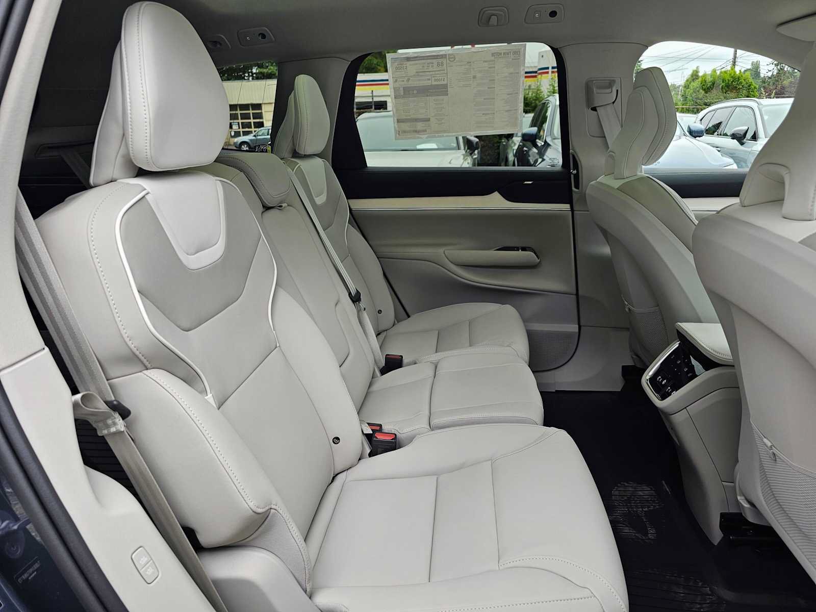 New 2026 Volvo EX90 Plus AWD/4WD image 14