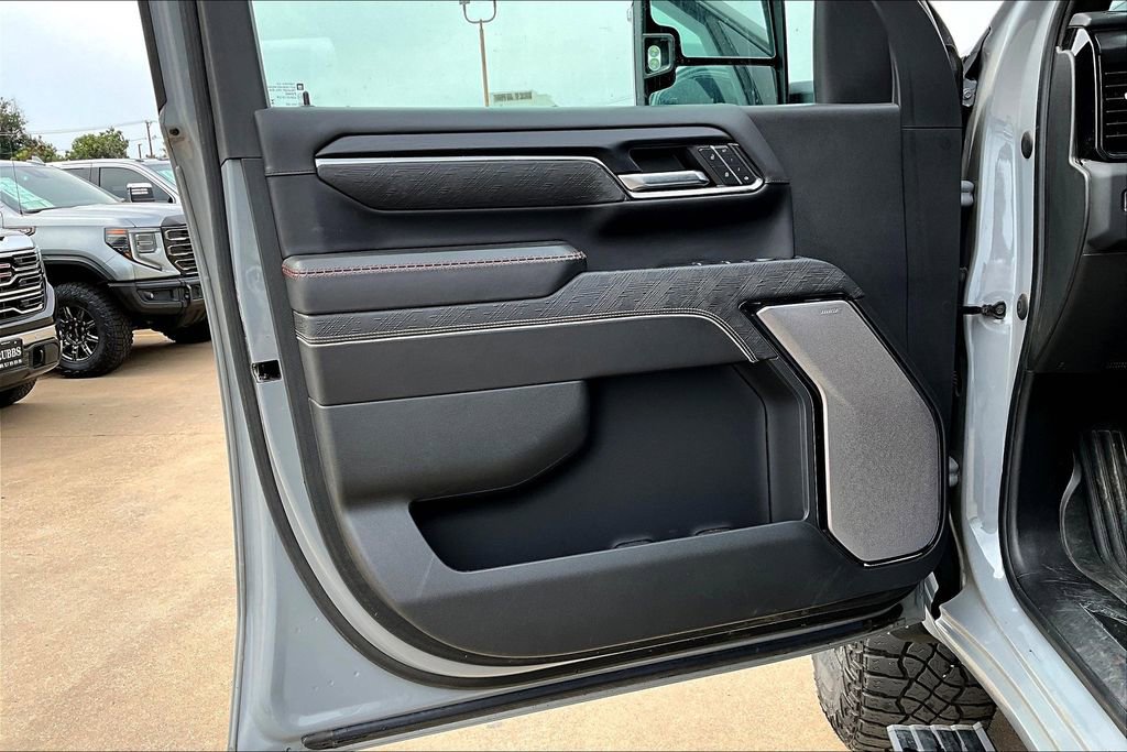 Used 2024 GMC Sierra 2500 AT4X image 21