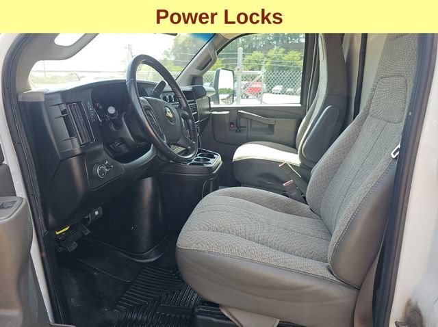 Used 2022 Chevrolet Express 3500 w/ Power Convenience Package RWD image 10