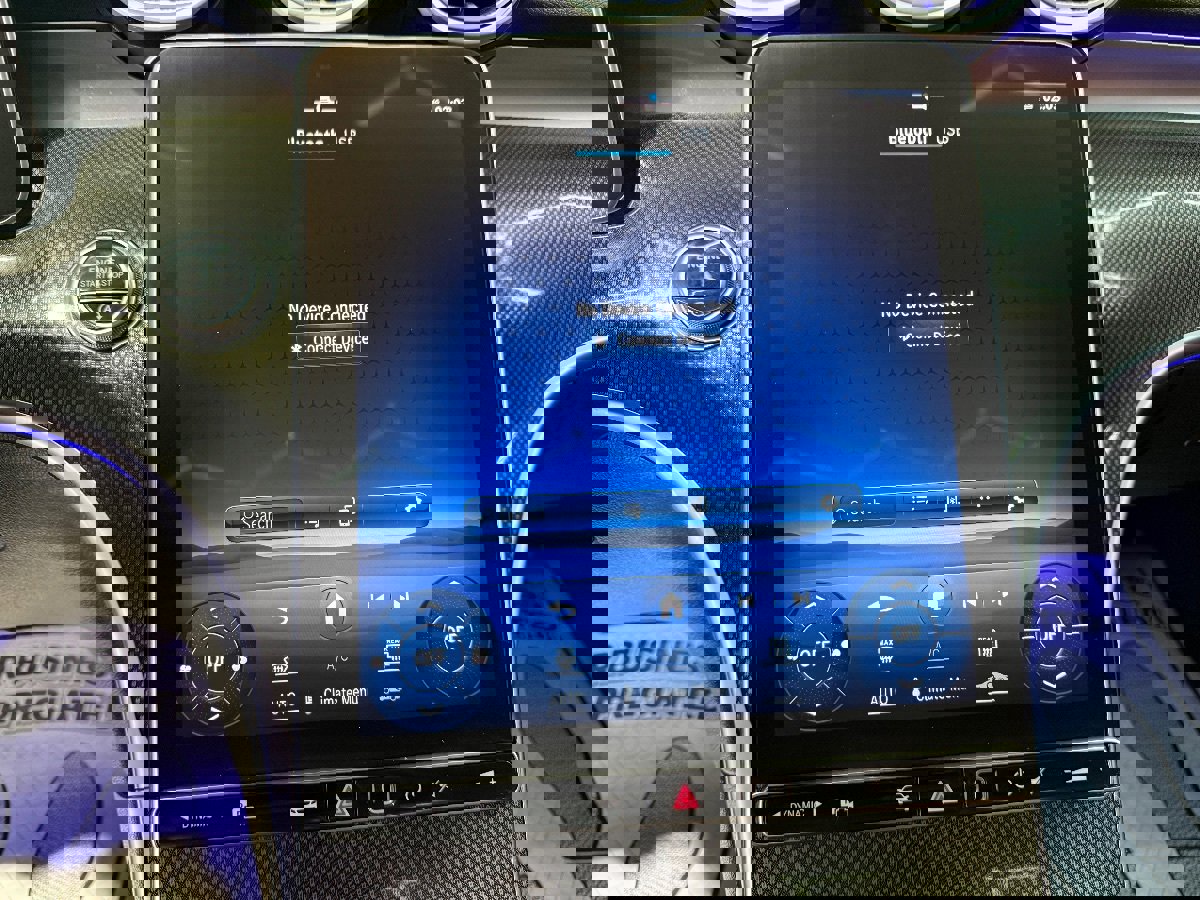 Used 2023 Mercedes-Benz C 300 4MATIC Sedan w/ Exclusive Trim Package image 31