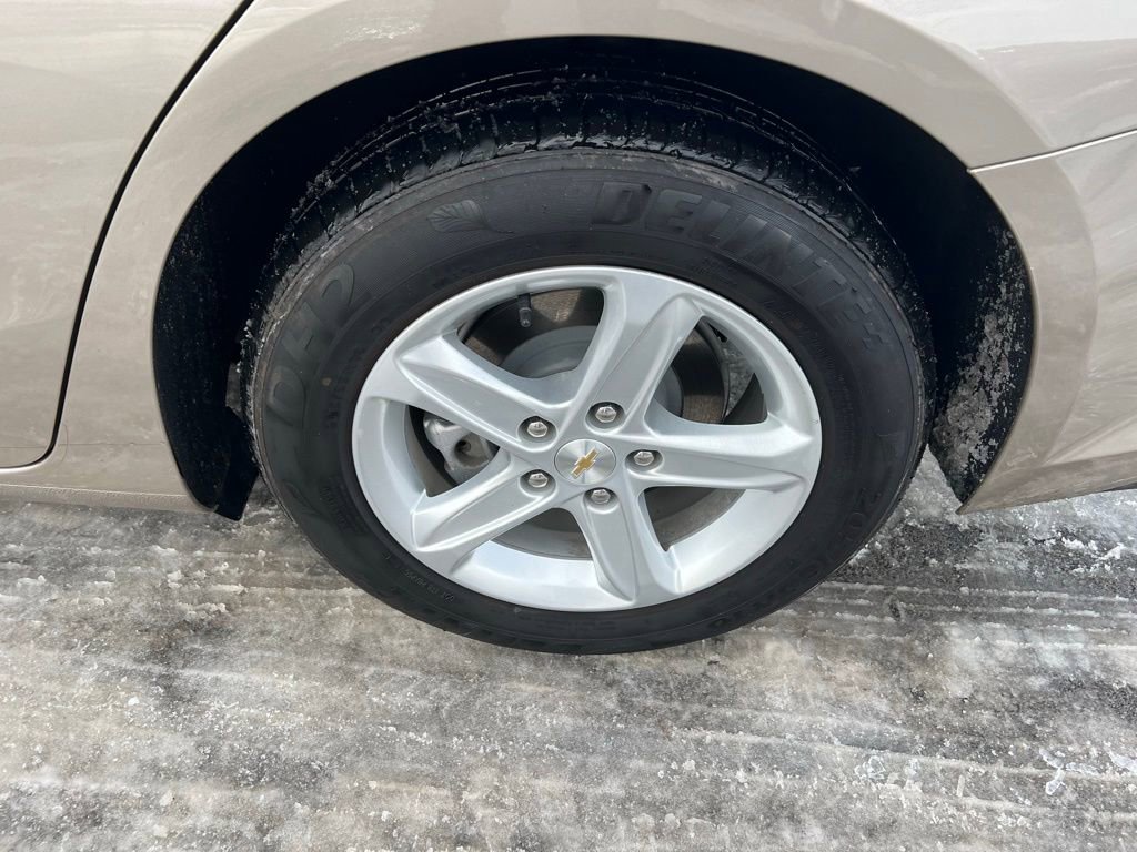 Used 2024 Chevrolet Malibu LS image 14