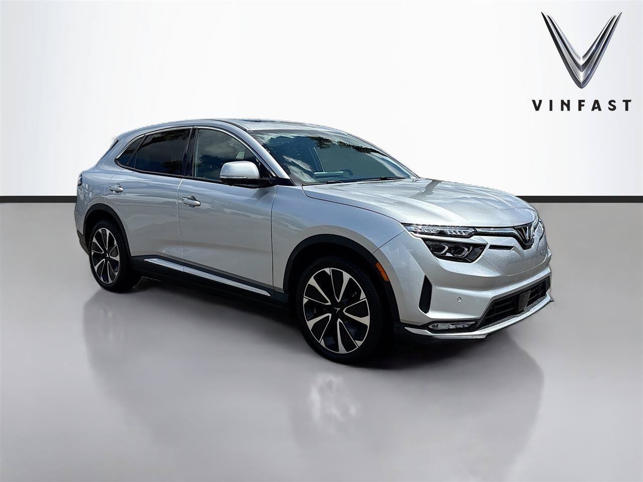 New 2025 VinFast VF 8 Plus