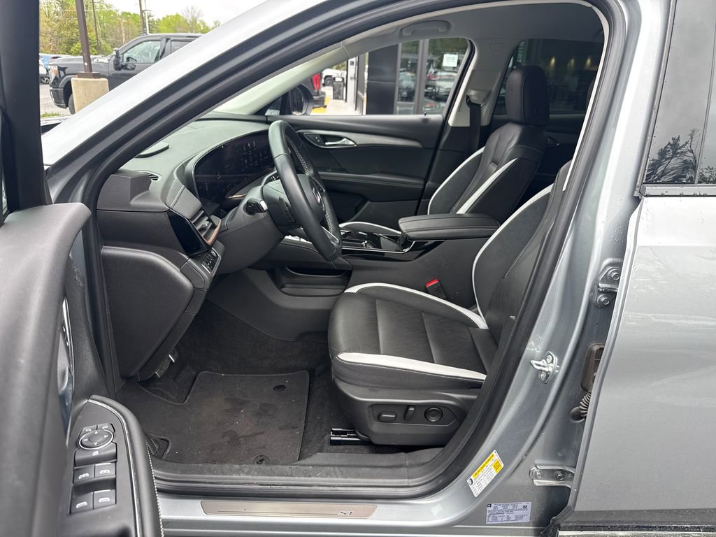 Used 2025 Buick Envision Sport Touring AWD/4WD image 23
