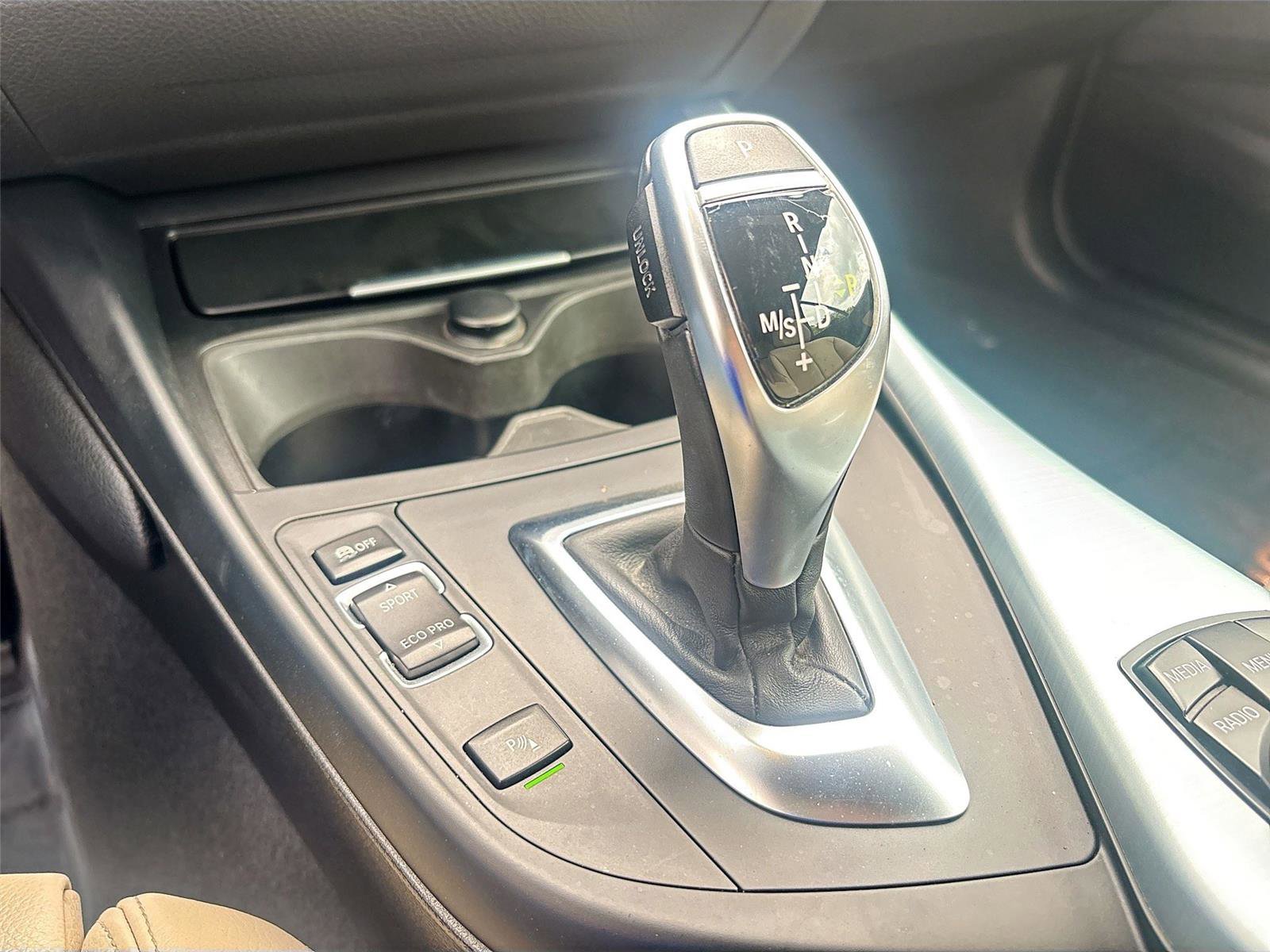 Used 2015 BMW M235i Convertible image 18