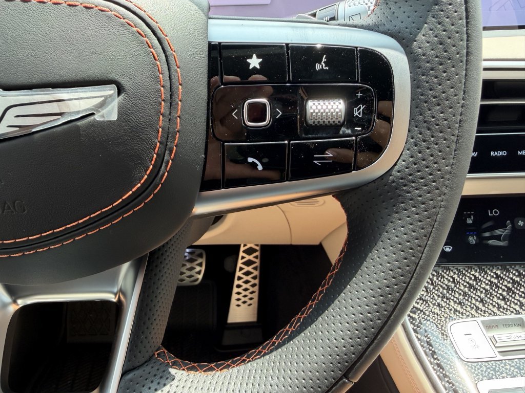 New 2026 Genesis GV70 3.5T Sport Prestige AWD/4WD image 17