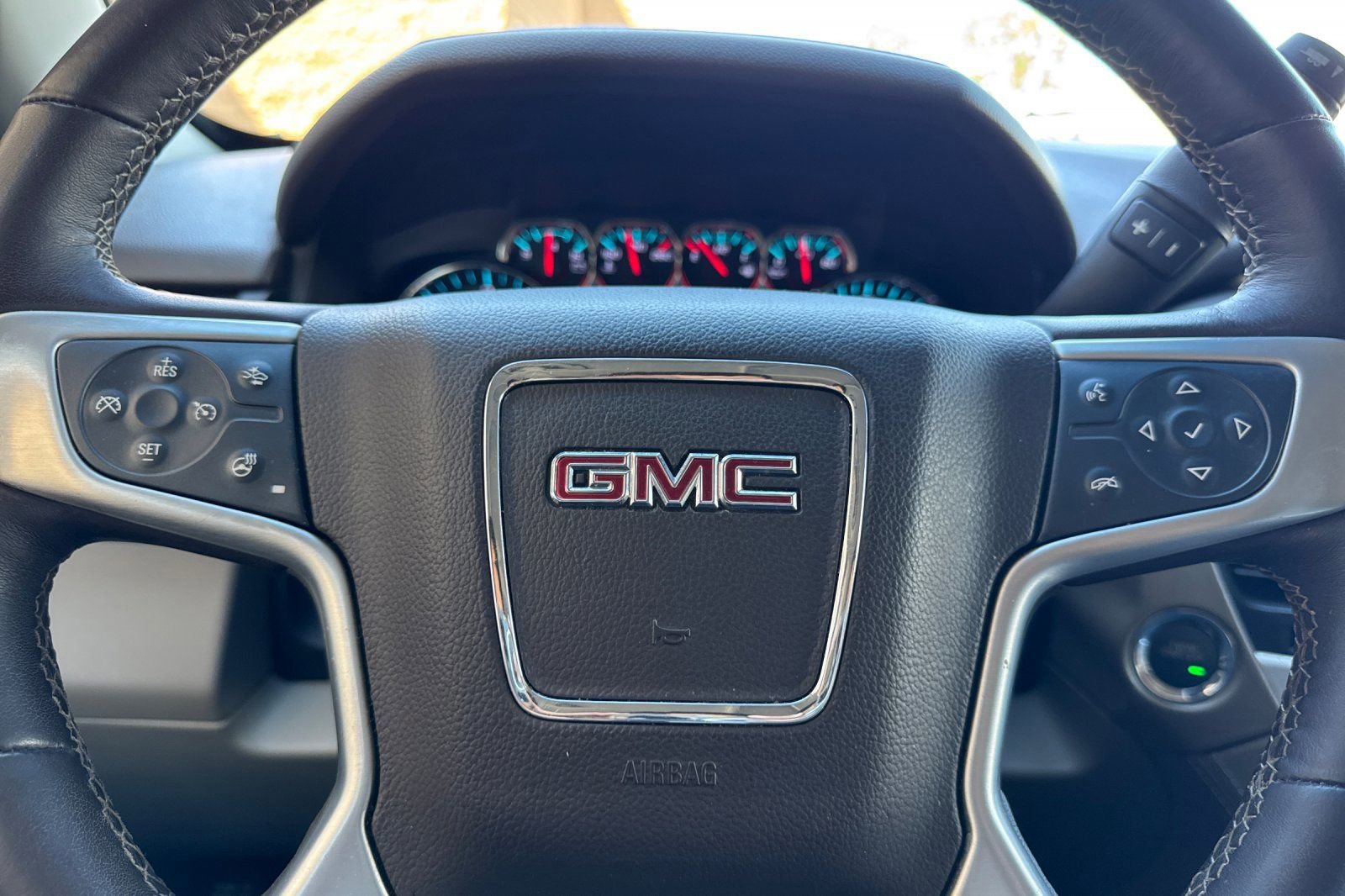 Used 2019 GMC Yukon SLT w/ Premium Edition image 27