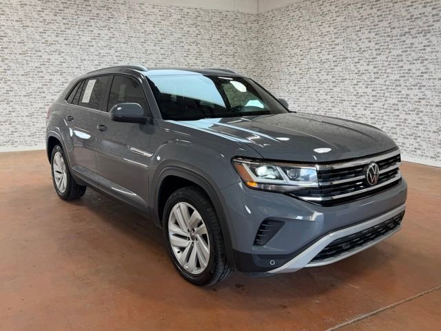 Used 2021 Volkswagen Atlas Cross Sport SE w/ Panoramic Sunroof Package FWD image 1