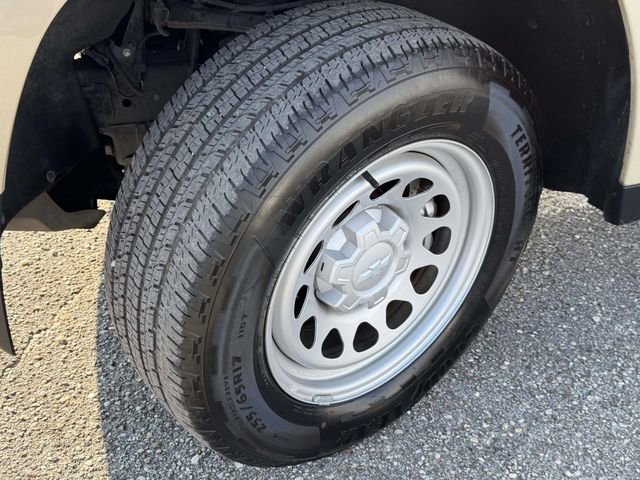 Used 2024 Chevrolet Colorado W/T image 13