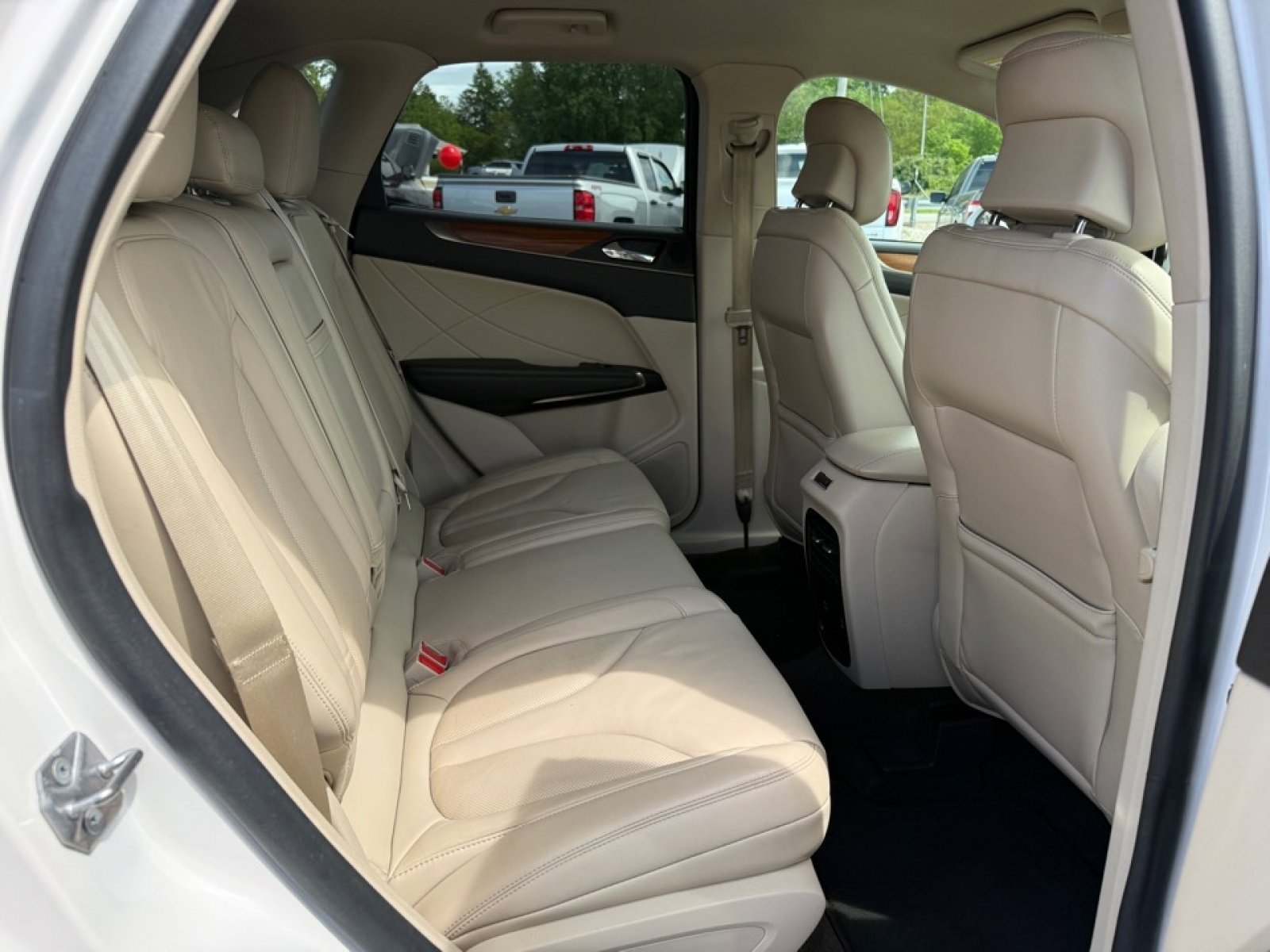 Used 2019 Lincoln MKC Select w/ MKC Climate Package FWD image 24