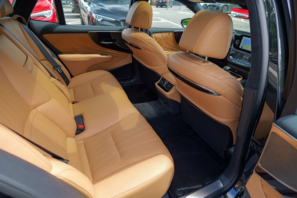 Used 2024 Lexus LS 500 AWD w/ Interior Upgrade Package image 30
