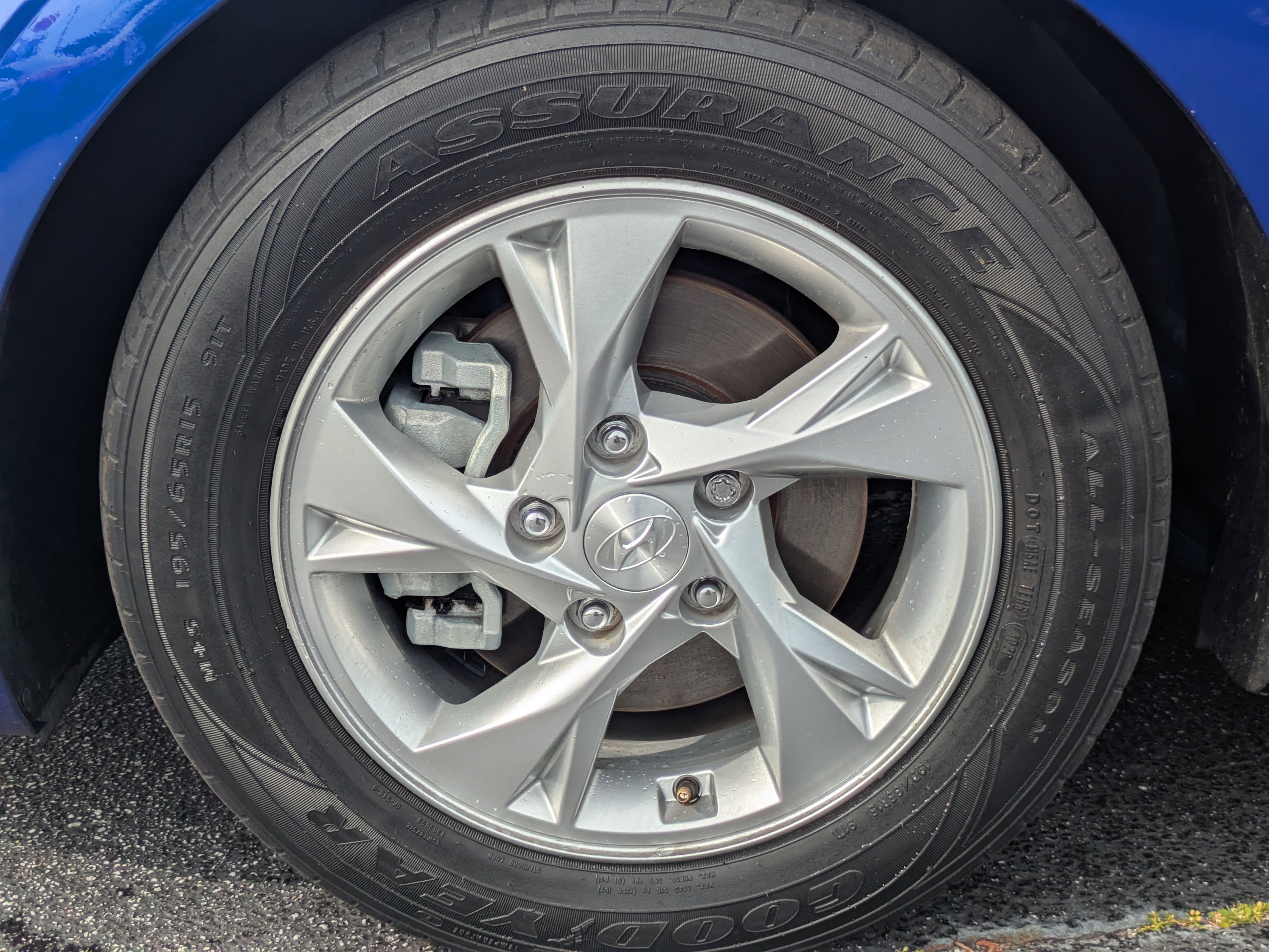Used 2023 Hyundai Elantra SE FWD image 29