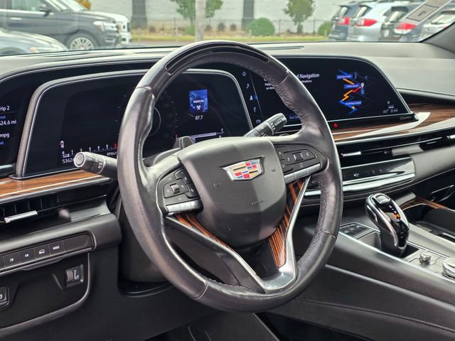 Used 2023 Cadillac Escalade Premium Luxury image 16