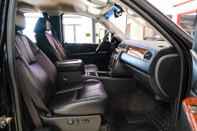 Used 2011 Chevrolet Silverado 2500 LTZ w/ LTZ Plus Package AWD/4WD image 24