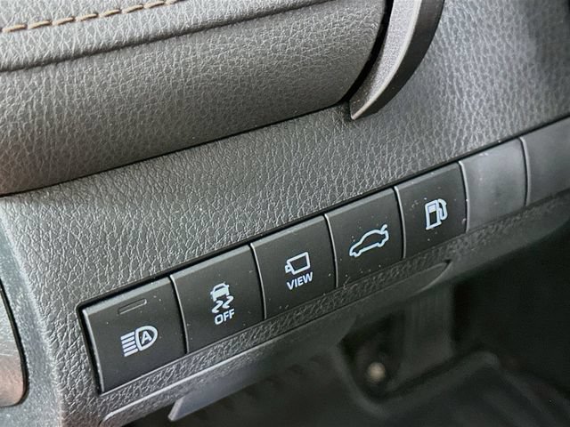 Used 2018 Toyota Camry XLE w/ Driver Assist Package FWD image 13