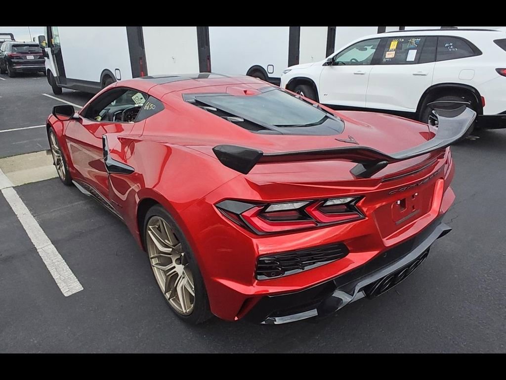 Used 2023 Chevrolet Corvette Z06 w/ Z07 Performance Package image 7